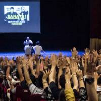 Sanata stand up